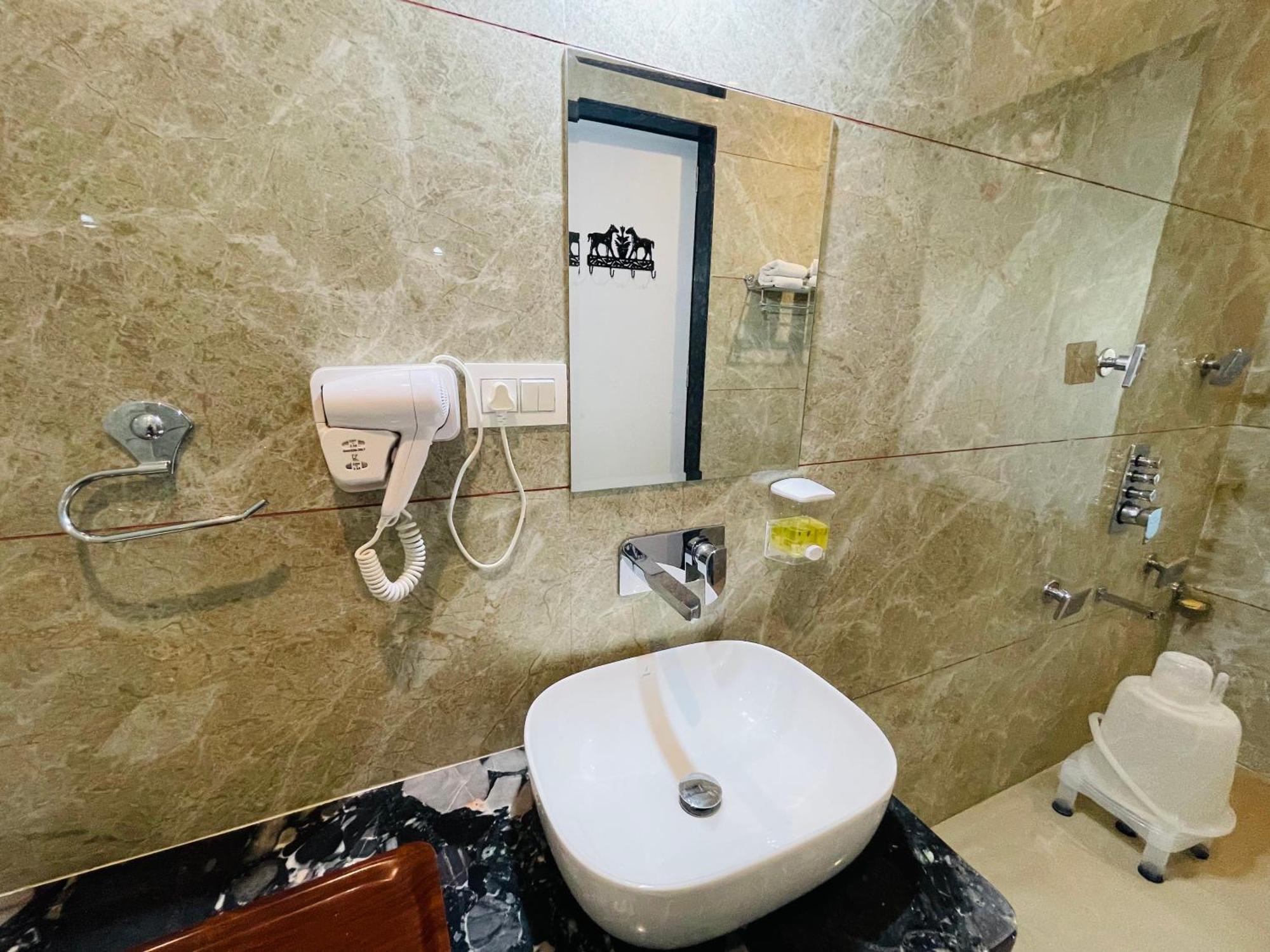Dev Villa Resort Rajsamand Zewnętrze zdjęcie